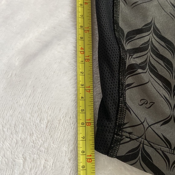 Pearl Izumi Size XL Gray & Black Capri Leggings Purple Trim Back Zip Pocket - Picture 12 of 15